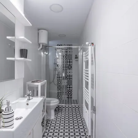 Jardin Maison: Amazing 2br In Koukaki Apartment Athens